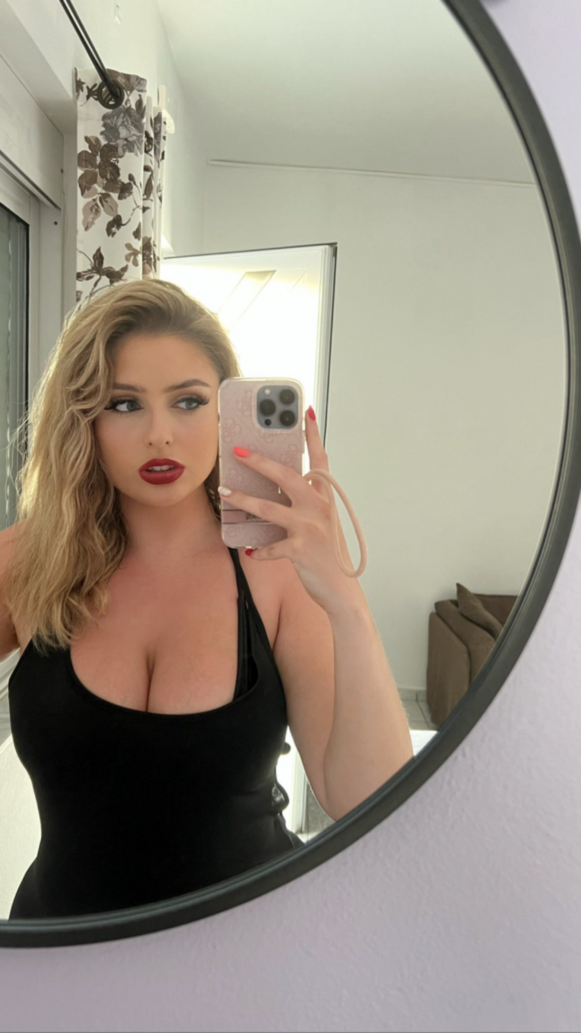 Lucia British slut #HDebhDfb
