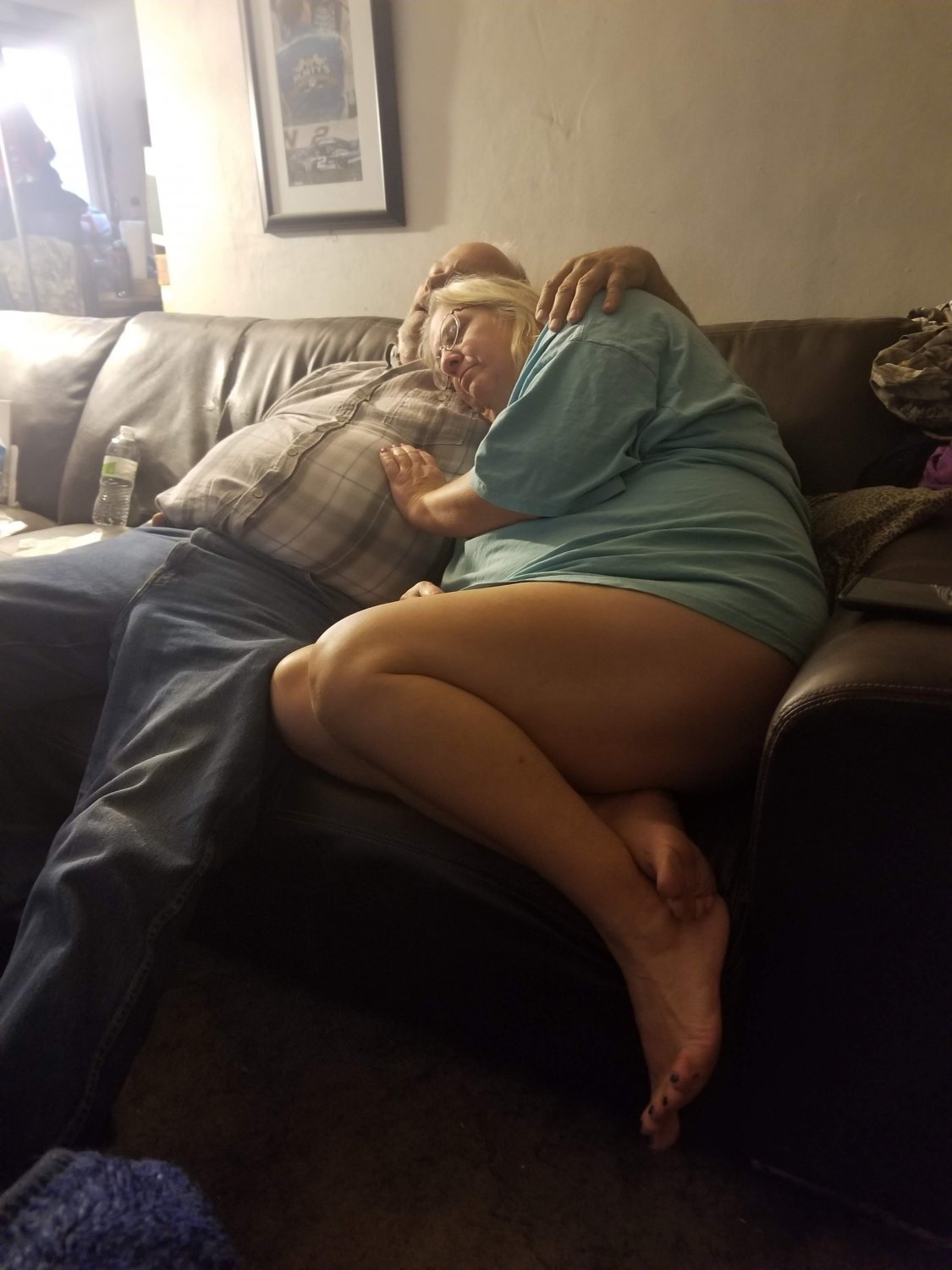 Chubby Wife loves to fuck strangers just an old Bar Whore picture