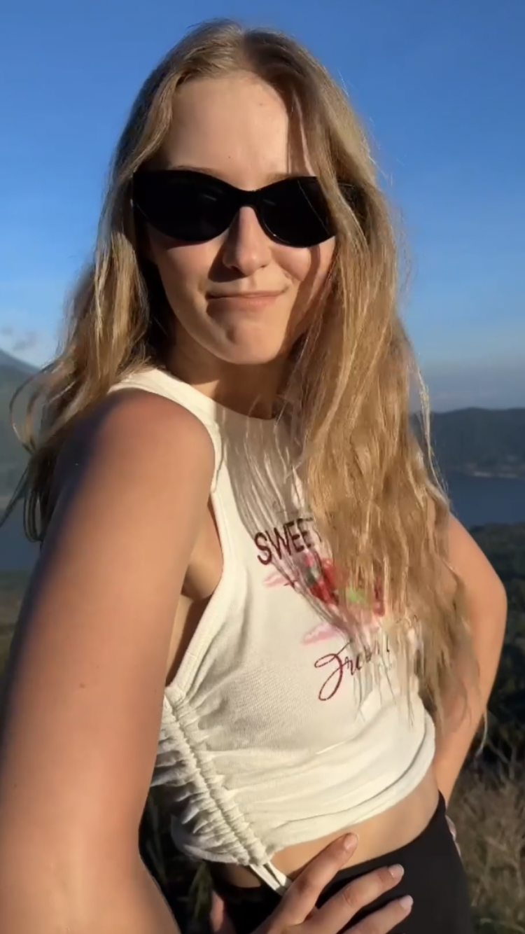 Casual and hot #eBZLohLa