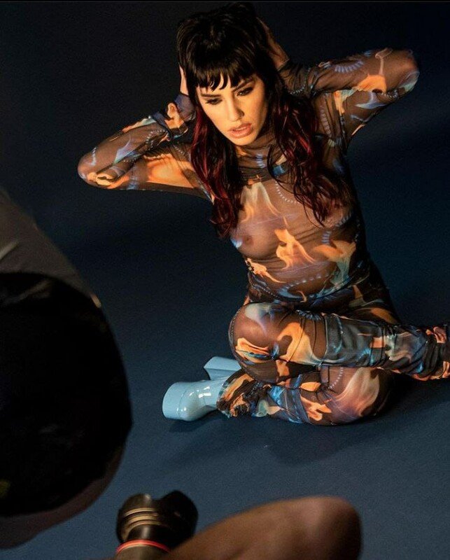 Ricas ubres y pezones de Lali Esposito (REALES) #VABKbfiV