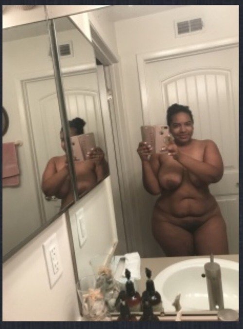 E.A.M.G. Showing Pussy Dump 4 #rO0szbxQ