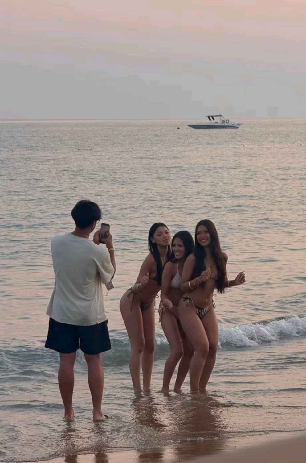 pelacur mungil asian yang akan kuhancurkan #YNkaylC9