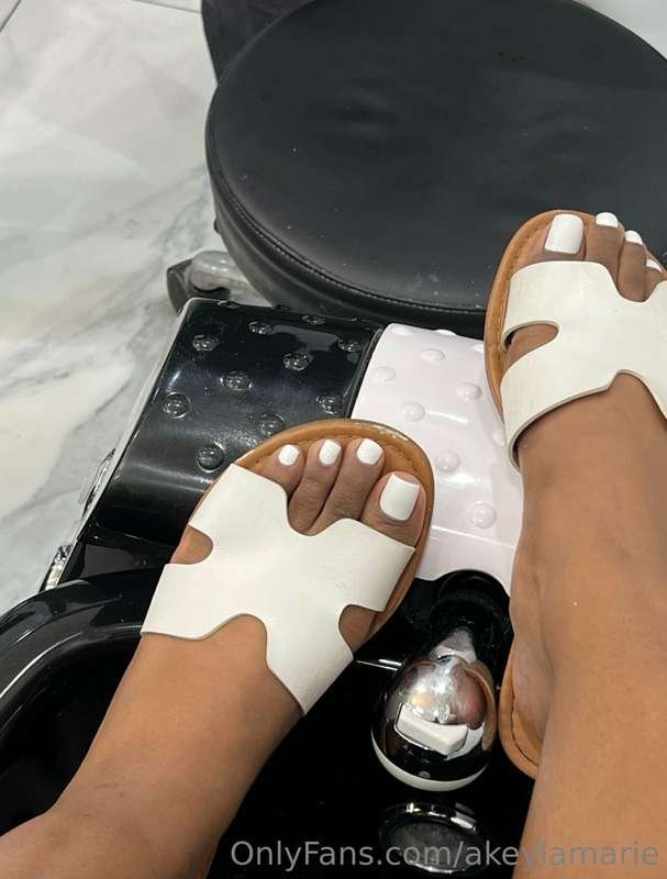 feet and toes 7 #f1tx24LX