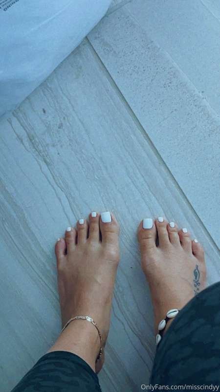 feet and toes 7 #tMenm3VY